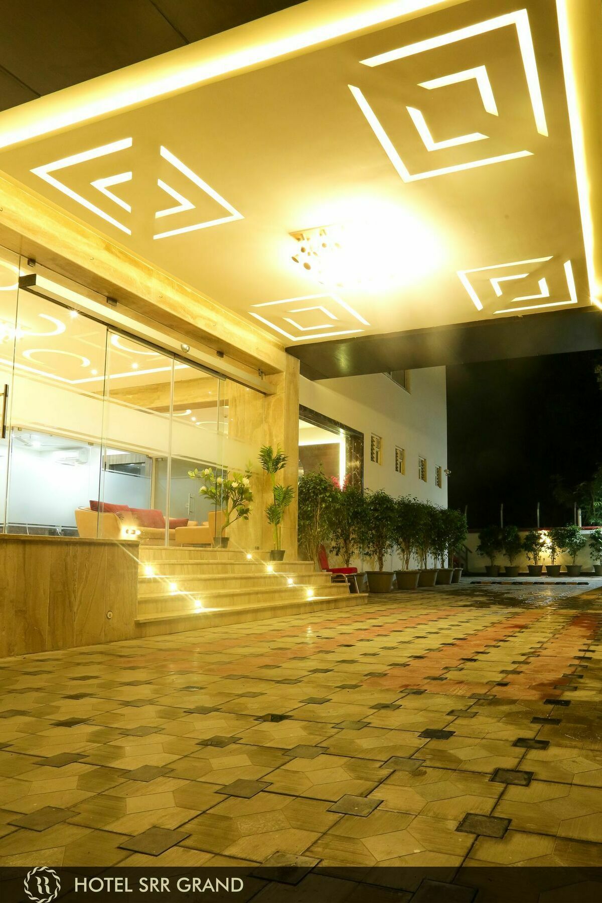 Hotel Srr Grand Madrás Exterior foto